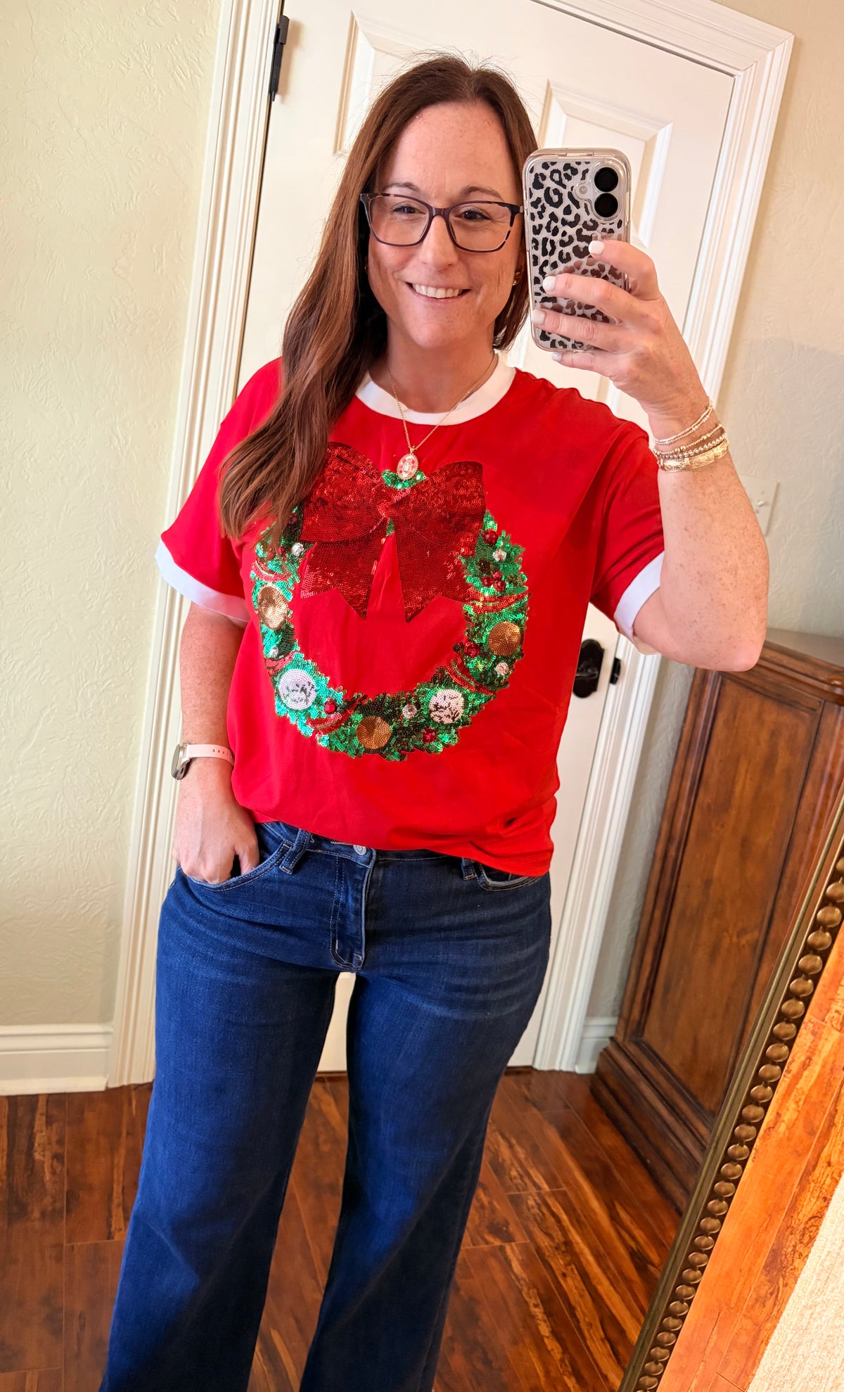 Red Wreath Ringor Tee